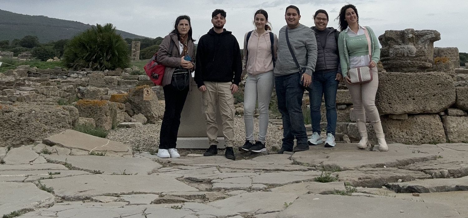 Visita de los Alumnos de Historia de las Ideas Políticas (de 4º curso del Grado de Derecho de la Sede de Algeciras) al Conjunto Arqueológico de Baelo Claudia, en Tarifa (Cádiz)