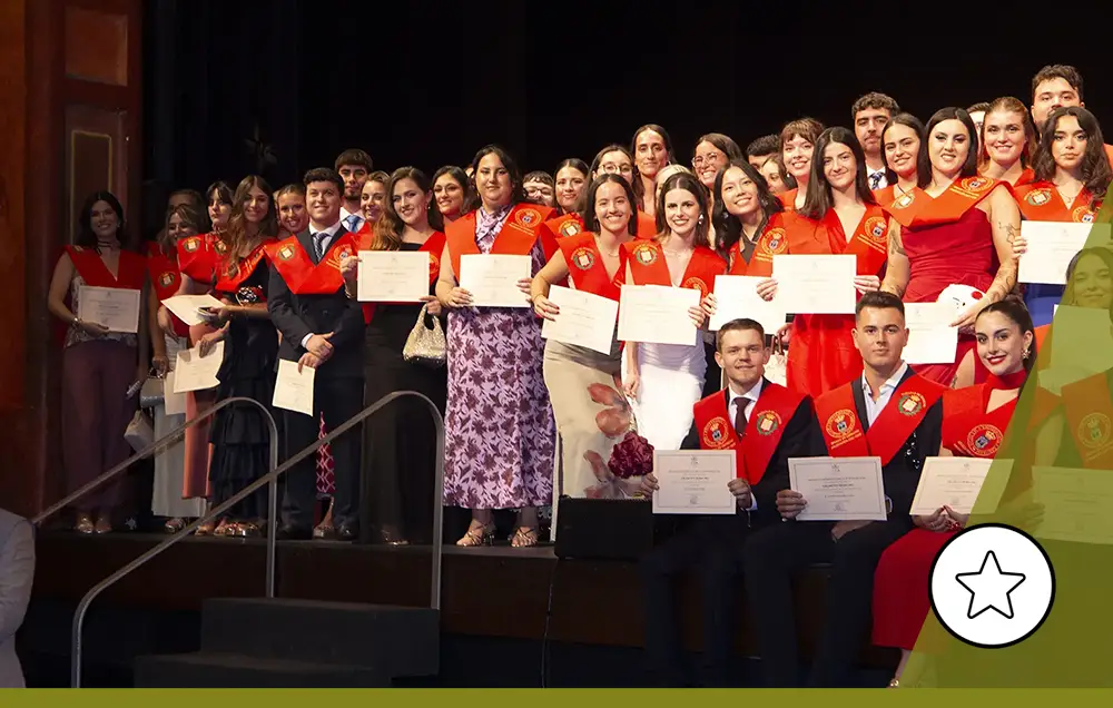 IMG El Teatro Villamarta de Jerez acogió en la tarde del 8 de julio el acto de graduación de los Grados de la Facultad de...